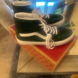 VANS high Top Skate Sneakers with White Stripe - Dark Green